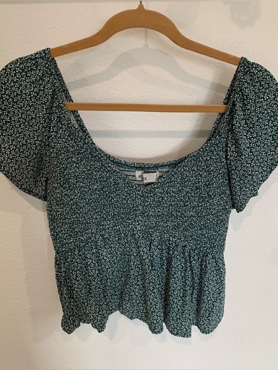 Hollister Tops - Hollister Dark Green & White Floral Peplum Smocked Babydoll Top, Blouse, Sz M